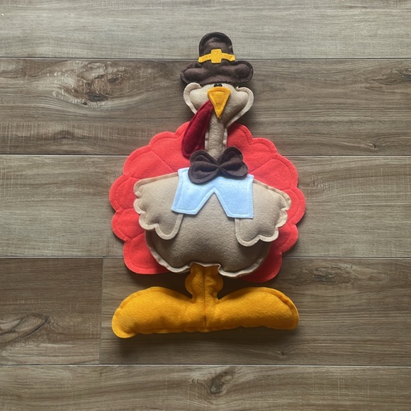 Felt Thanksgiving Turkey Decoration - Picture 2 of 7